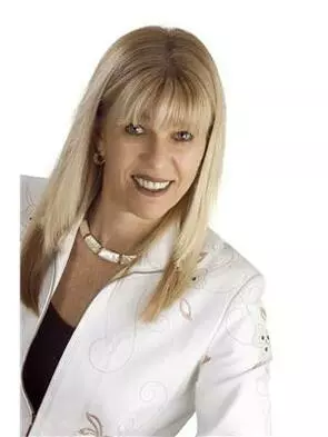 Toni Nicholson, Winnipeg, Real Estate Agent